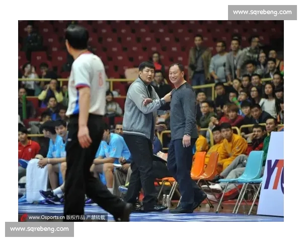 川超激战!球员交警联手解码 “双安全” 密码 川超激战!球员交警联手解码 “双安全” 密码